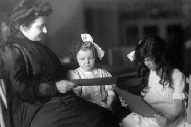Fotografía de María Montessori de 1913